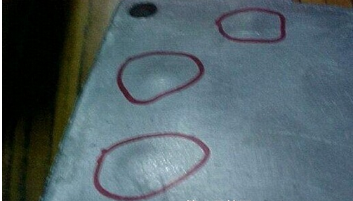 鋁壓鑄過程中鑄件表面上出現(xiàn)痕跡怎么回事？